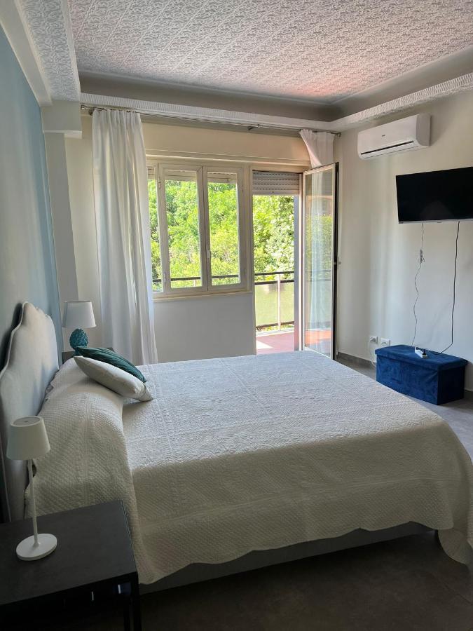Dante284 Suites&rooms Bed & Breakfast